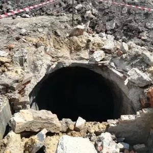 Deformacje szkody górnicze pomiary geologiczne metody geofizyczne